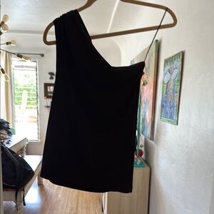 Black One-Shoulder Top